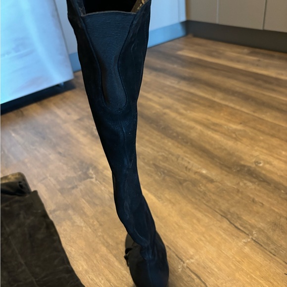 Thigh high boots size 6 - Picture 2 of 7